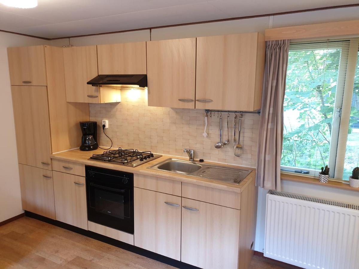 Sfeervolle Chalet Met Terras, H14 De Veldkamp, Epe, Voor 4 Personen Villa Eksteriør bilde